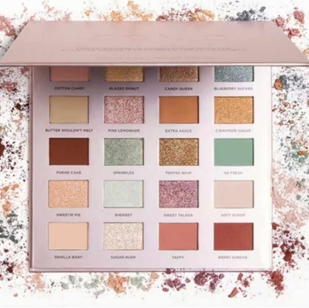 ICONIC London Treat Yourself 20 Pan Eyeshadow Palette